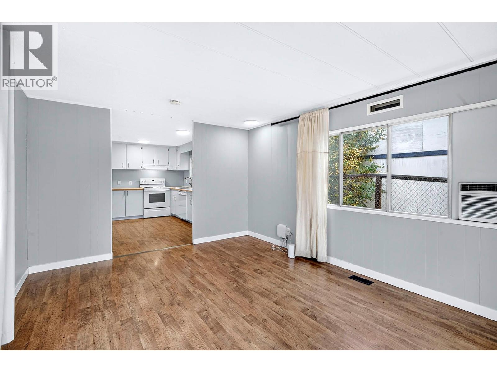 1299 Pinegrove Road, Kamloops, British Columbia  V2C 6V6 - Photo 8 - 10402953