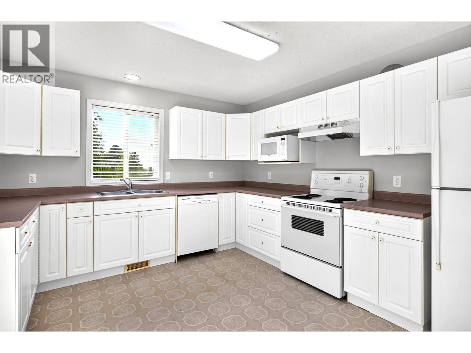 1725 Coldwater Drive, Kamloops, British Columbia  V2E 2R3 - Photo 13 - 10403045