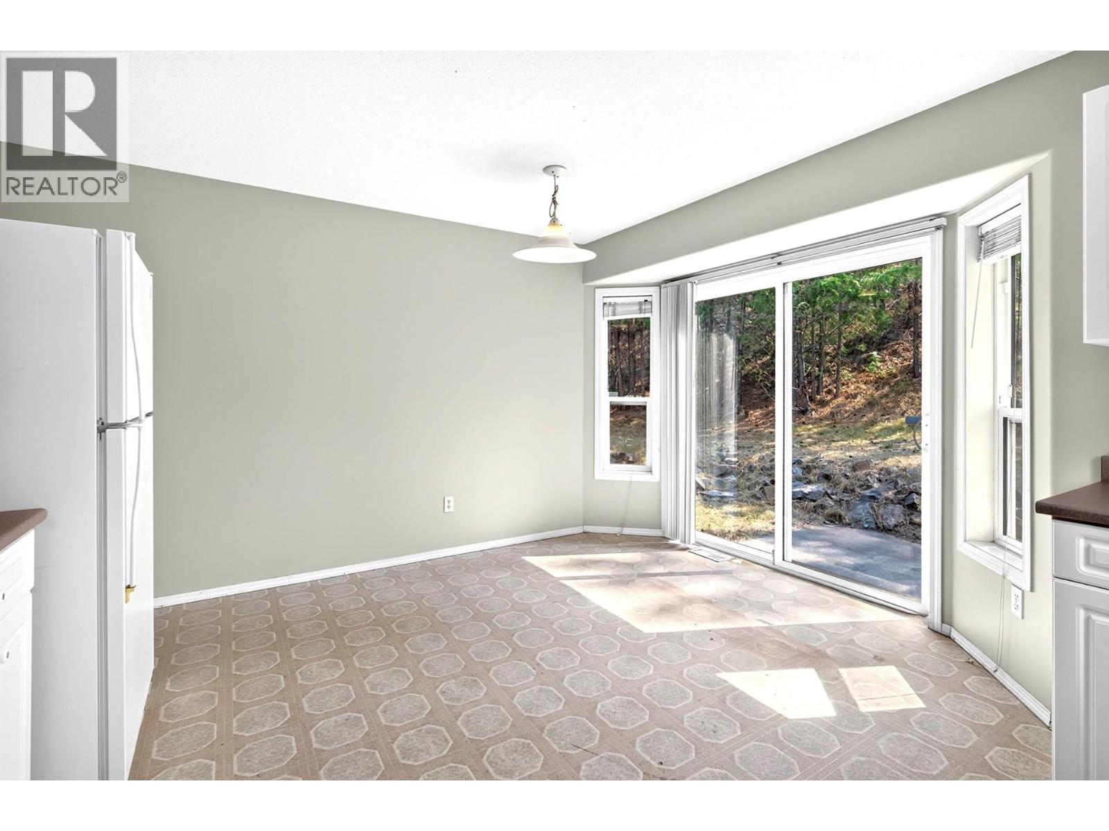 1725 Coldwater Drive, Kamloops, British Columbia  V2E 2R3 - Photo 16 - 10403045