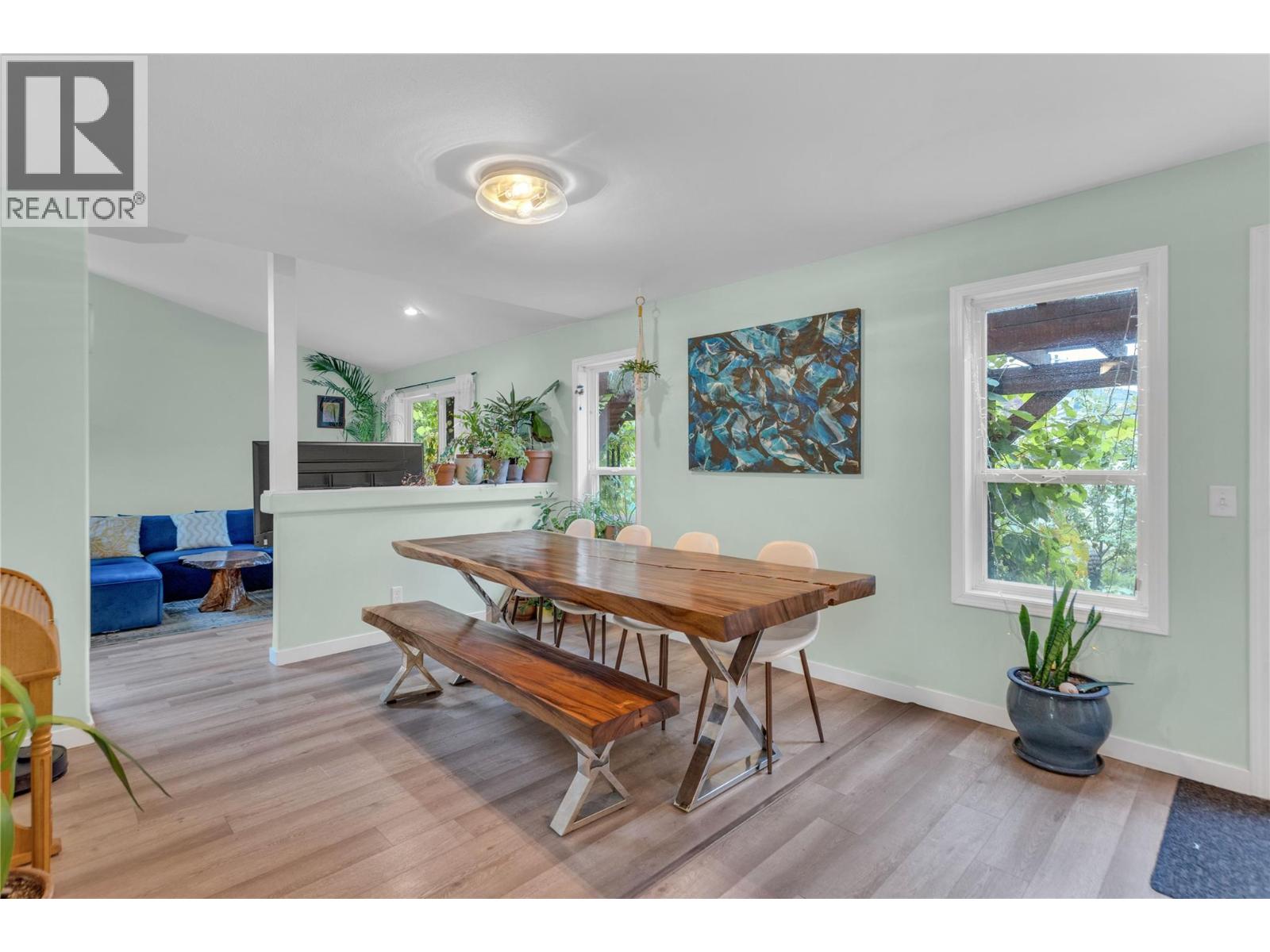 705 Stoltz Court, Kelowna, British Columbia  V1X 7X7 - Photo 11 - 10402852