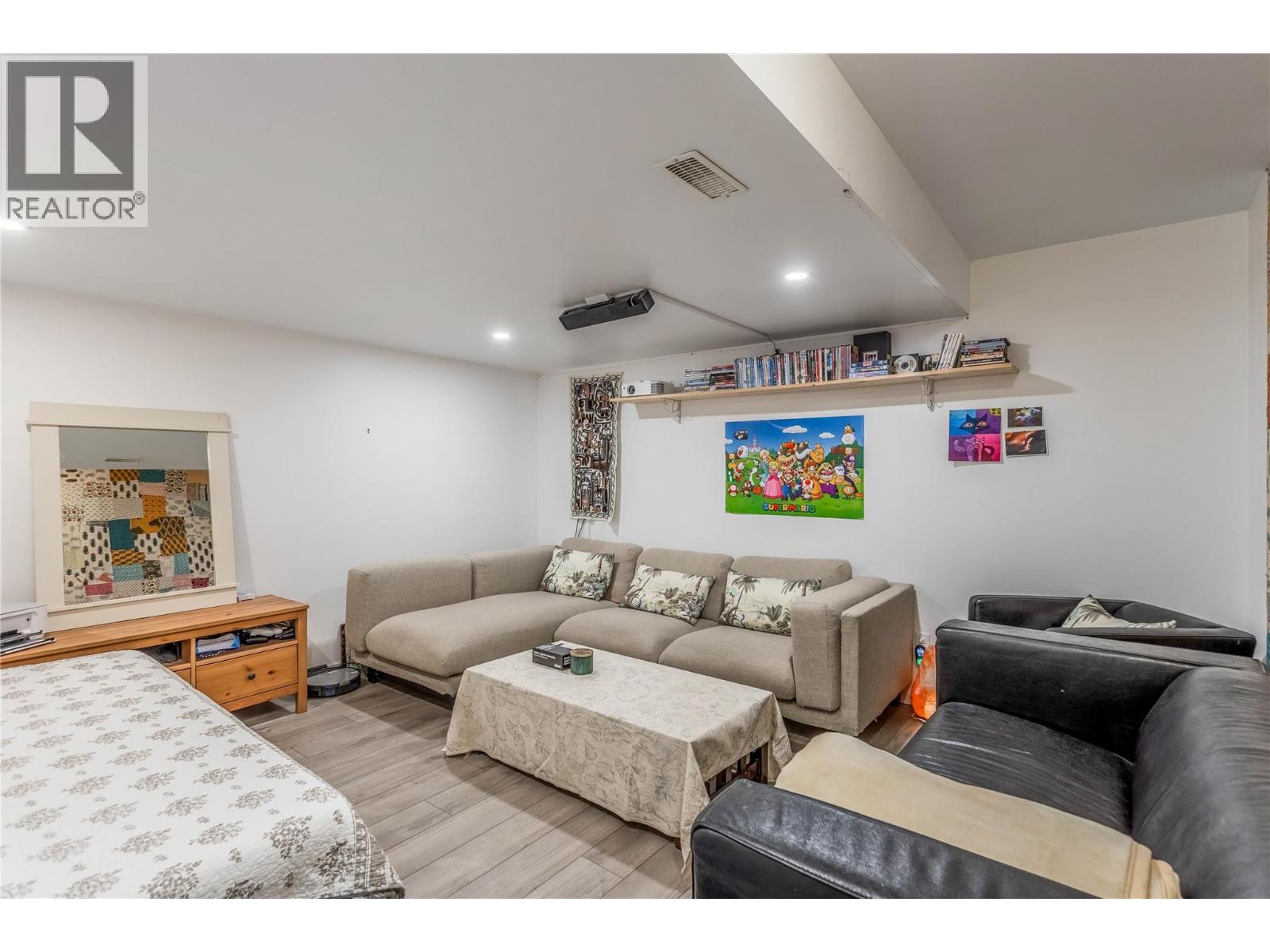 705 Stoltz Court, Kelowna, British Columbia  V1X 7X7 - Photo 28 - 10402852