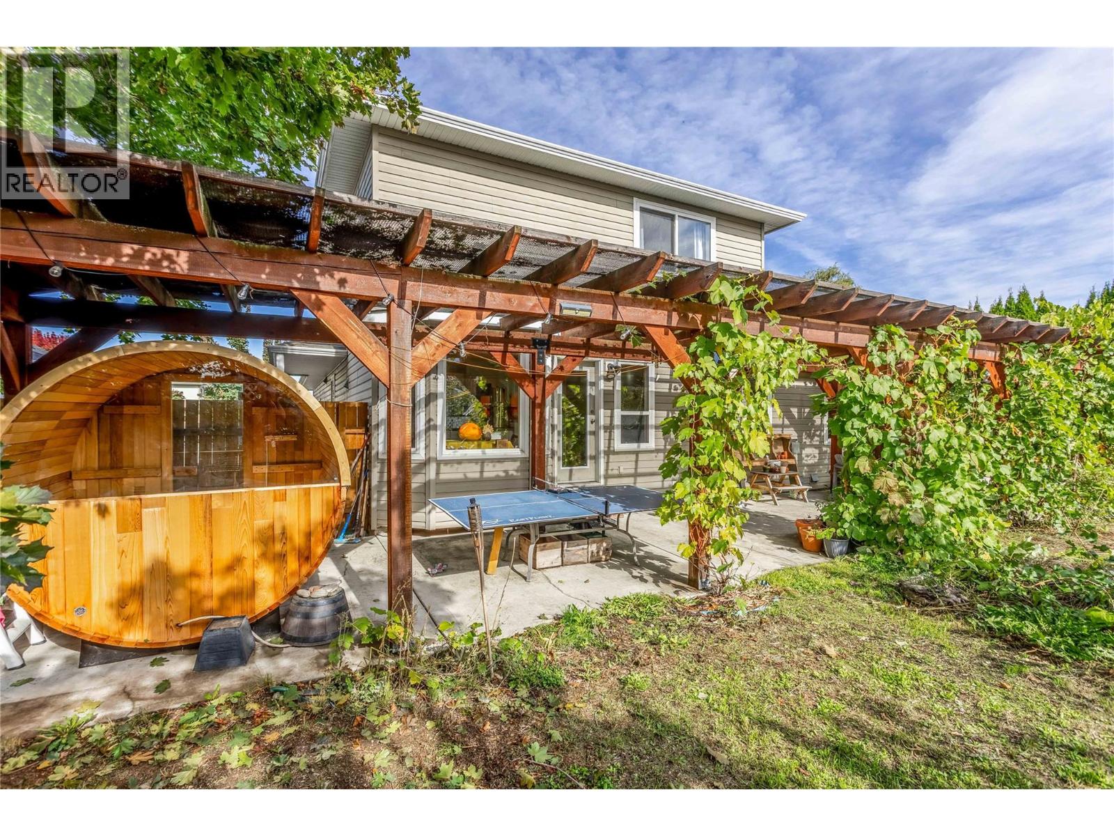 705 Stoltz Court, Kelowna, British Columbia  V1X 7X7 - Photo 47 - 10402852