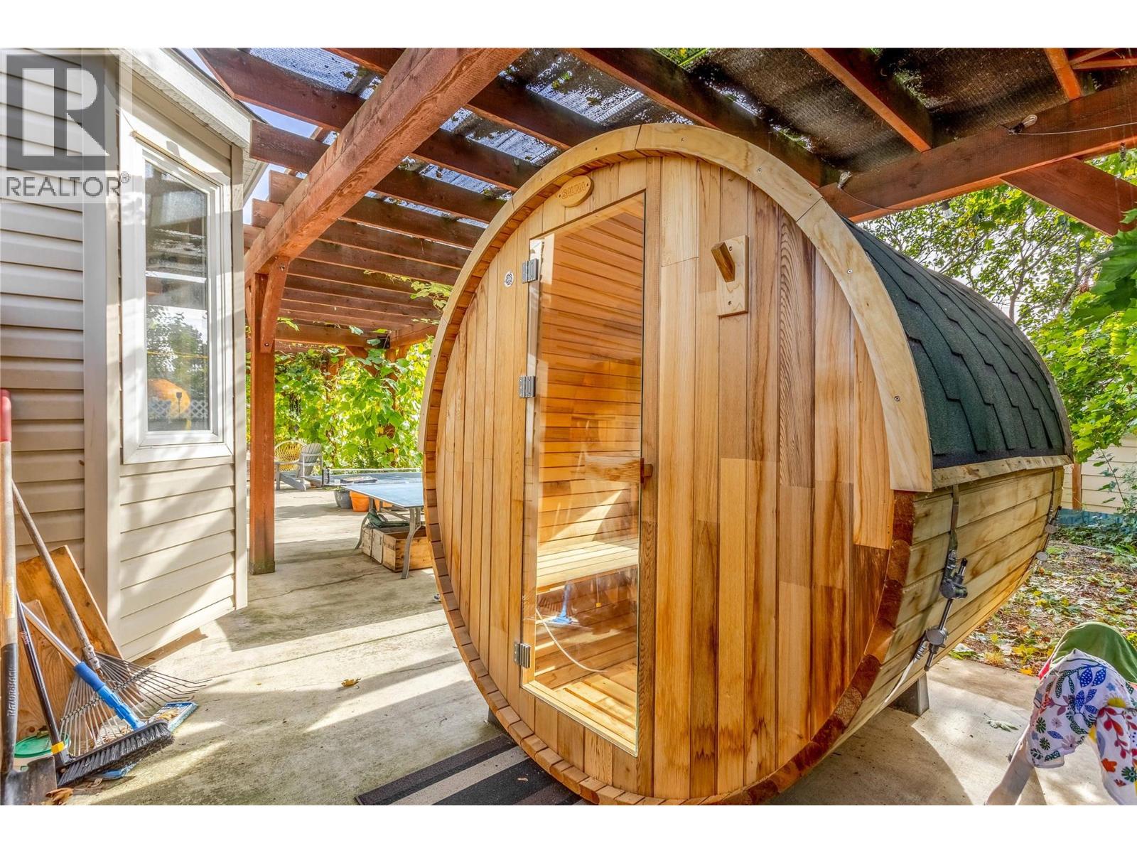 705 Stoltz Court, Kelowna, British Columbia  V1X 7X7 - Photo 50 - 10402852