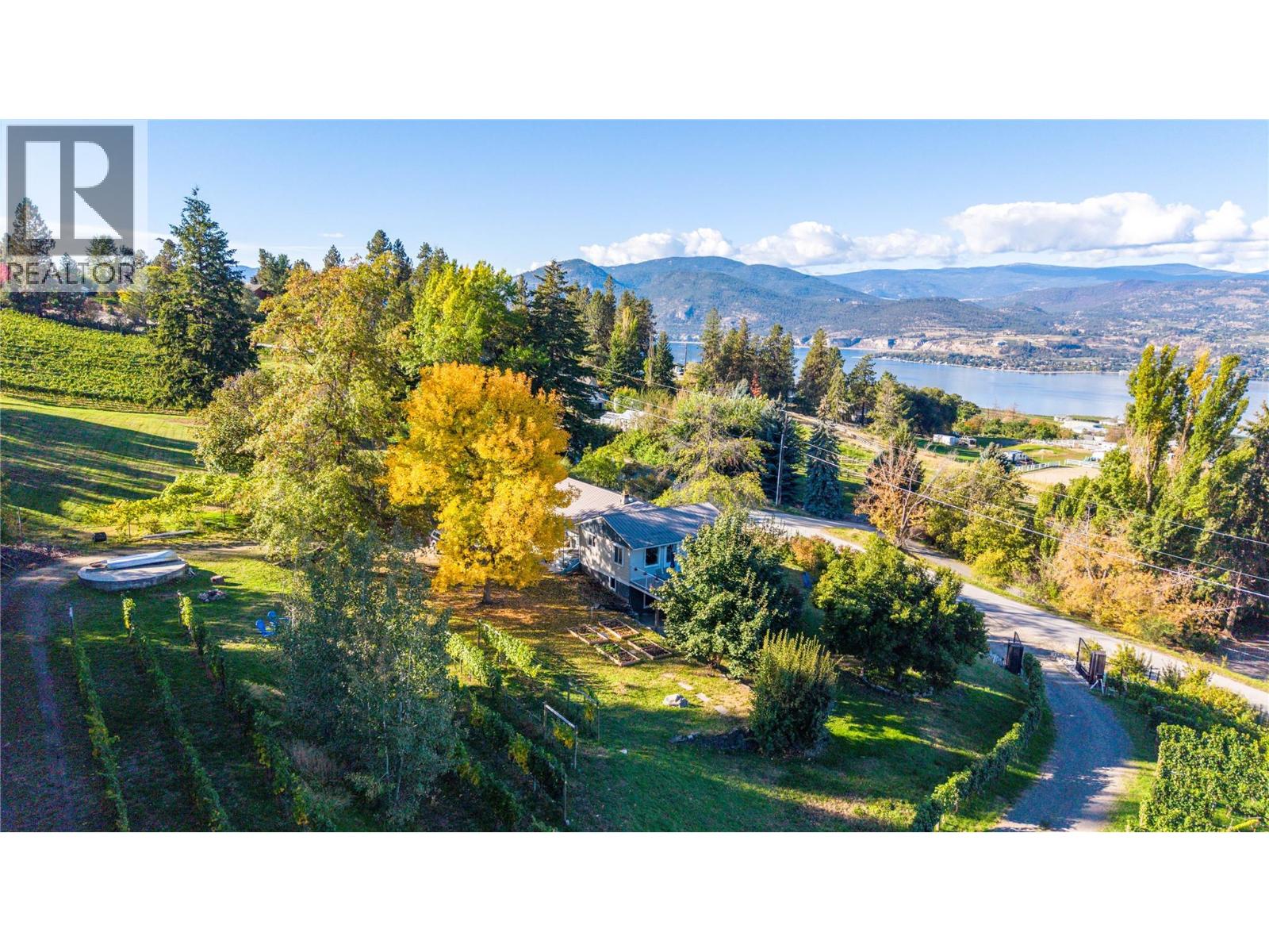 2864 Arawana Road, Naramata, British Columbia  V0H 1N1 - Photo 2 - 10402276