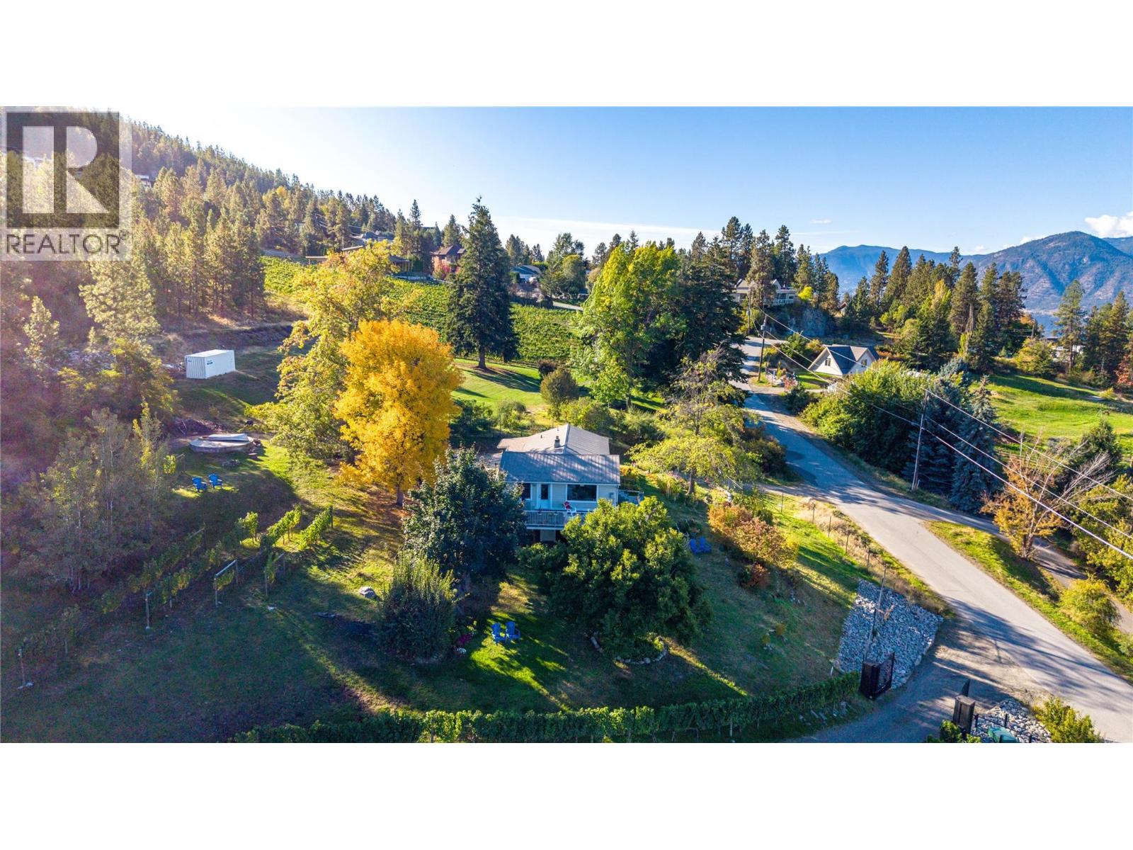 2864 Arawana Road, Naramata, British Columbia  V0H 1N1 - Photo 1 - 10402273