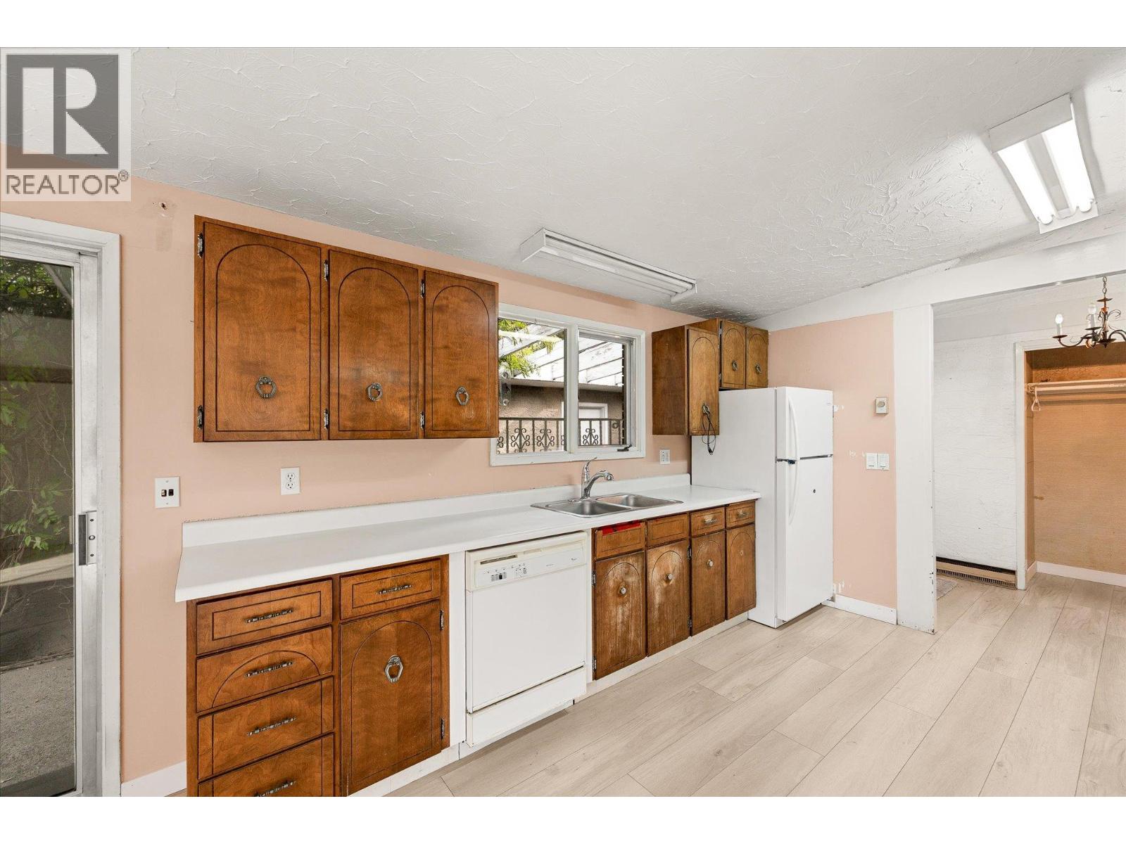 4583 Bonjou Road, Kelowna, British Columbia  V1W 1M7 - Photo 27 - 10401303