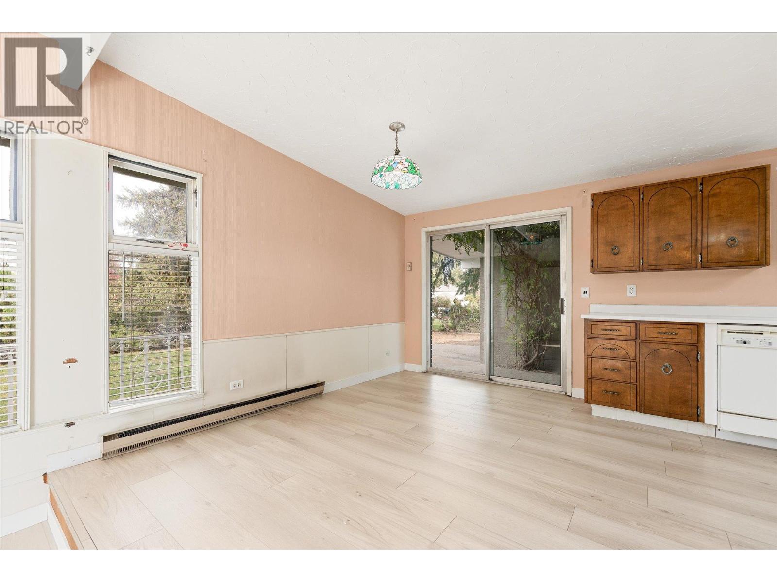 4583 Bonjou Road, Kelowna, British Columbia  V1W 1M7 - Photo 29 - 10401303