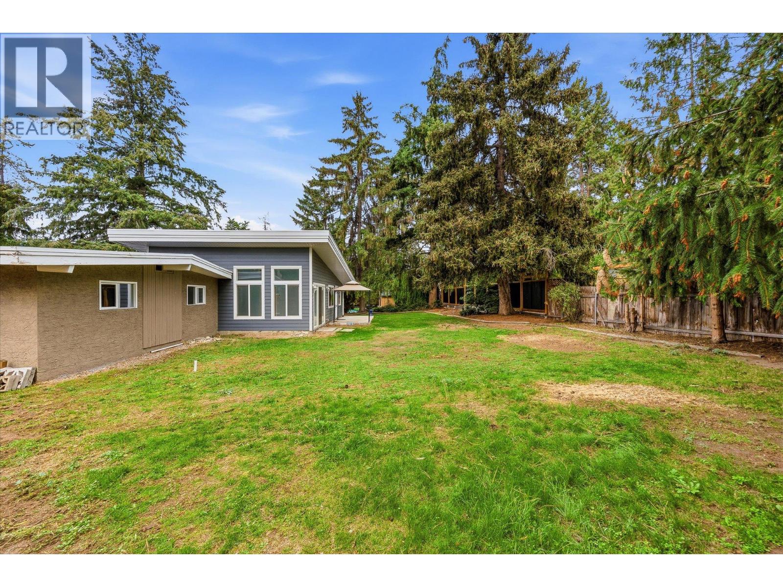 4583 Bonjou Road, Kelowna, British Columbia  V1W 1M7 - Photo 42 - 10401303