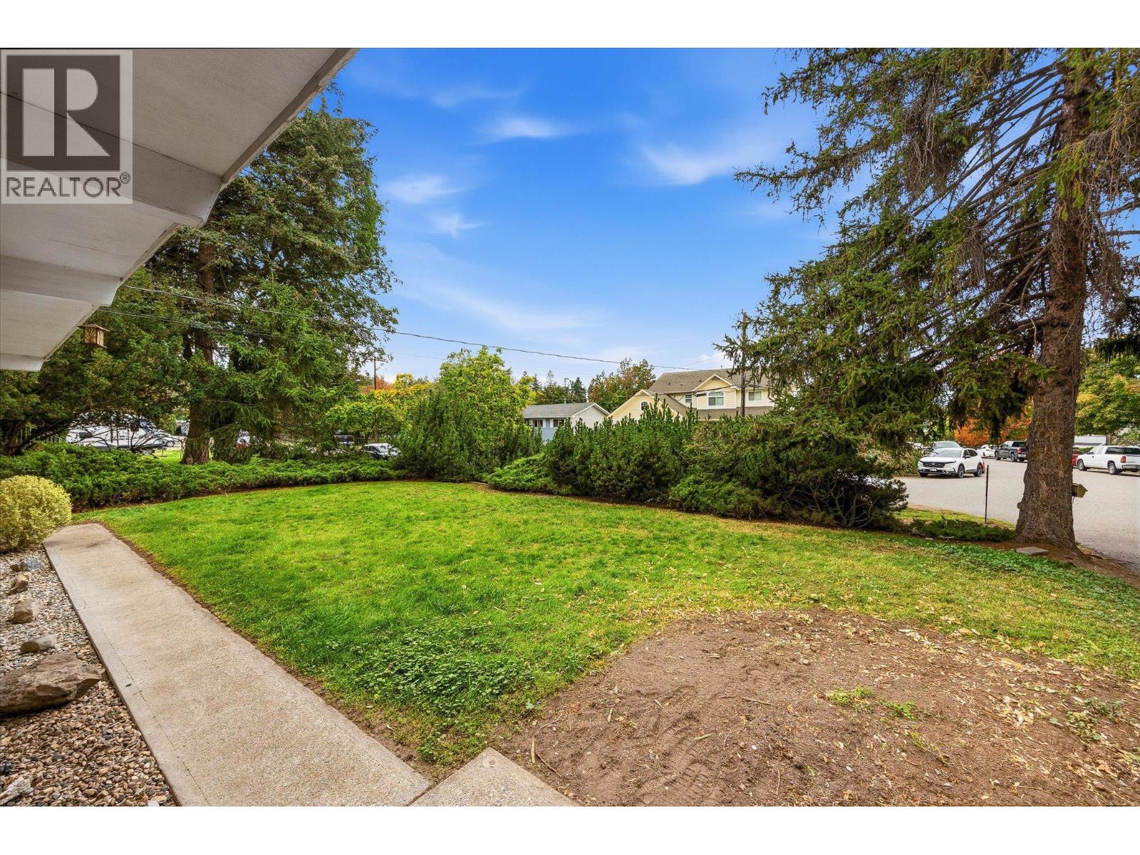 4583 Bonjou Road, Kelowna, British Columbia  V1W 1M7 - Photo 47 - 10401303