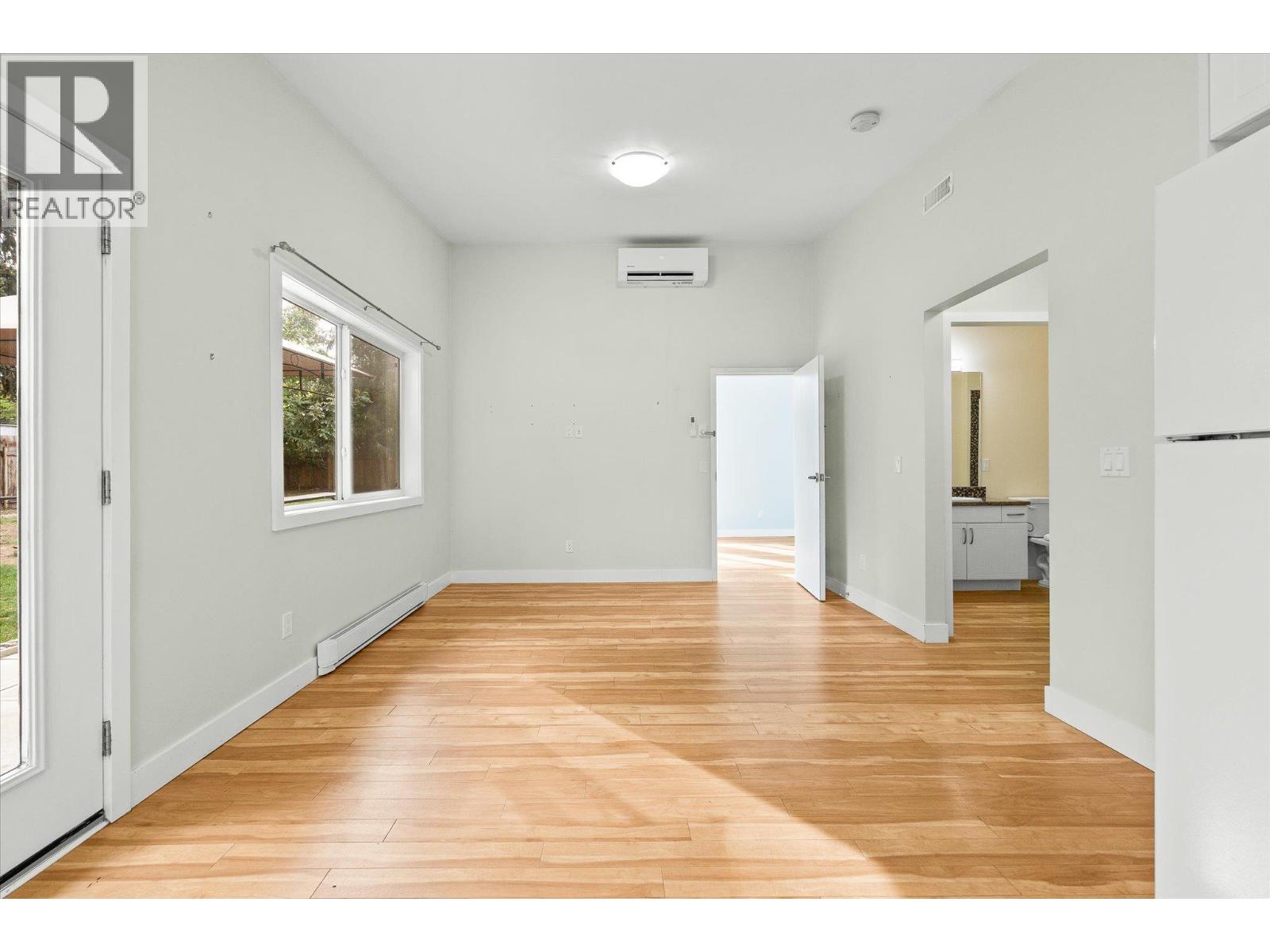 4583 Bonjou Road, Kelowna, British Columbia  V1W 1M7 - Photo 8 - 10401303