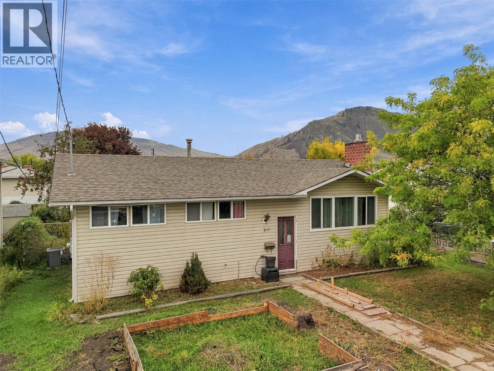 211 Fort Avenue, Kamloops, British Columbia  V2B 1H4 - Photo 1 - 10403090