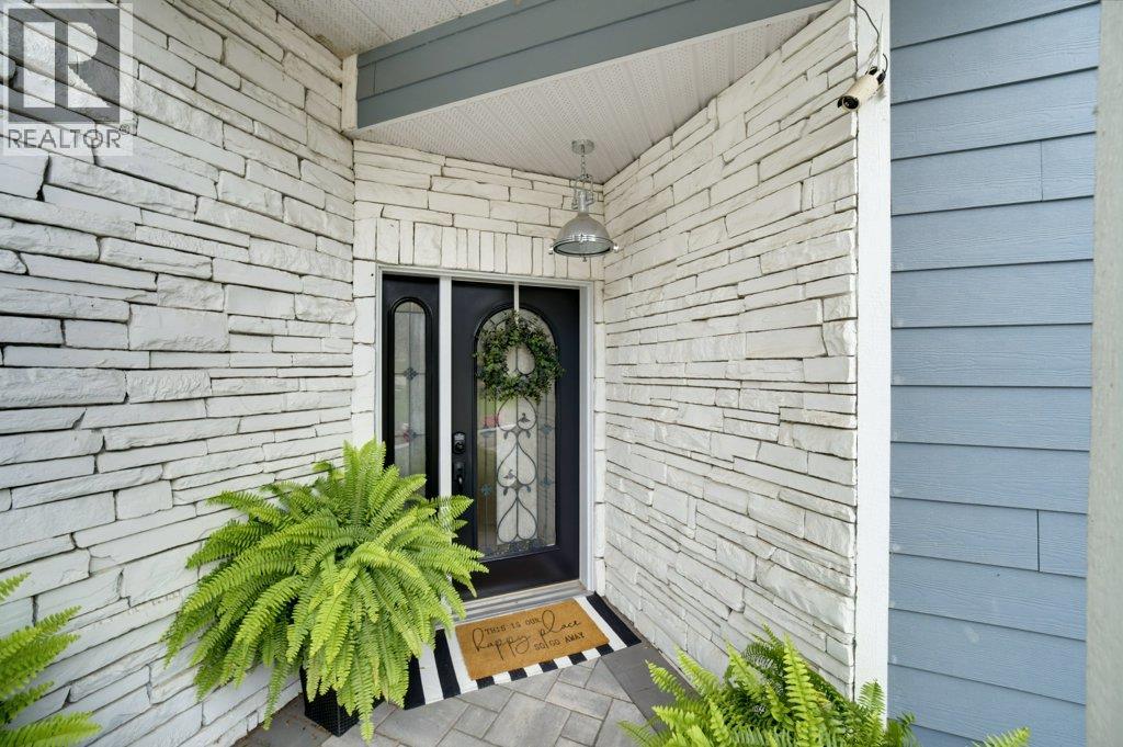 3220 28 Avenue Ne, Salmon Arm, British Columbia  V1E 3G1 - Photo 4 - 10403098