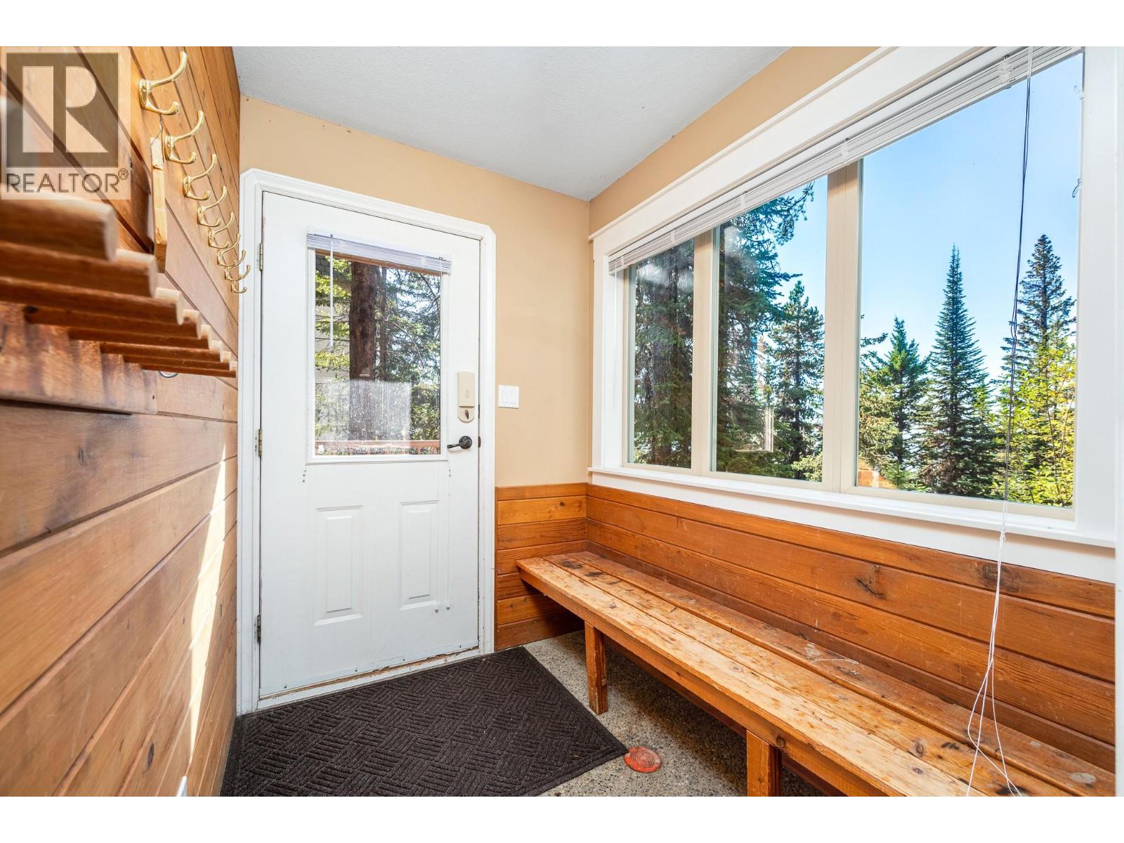 720 Monashee Court, Silver Star, British Columbia  V1B 0S5 - Photo 44 - 10401037