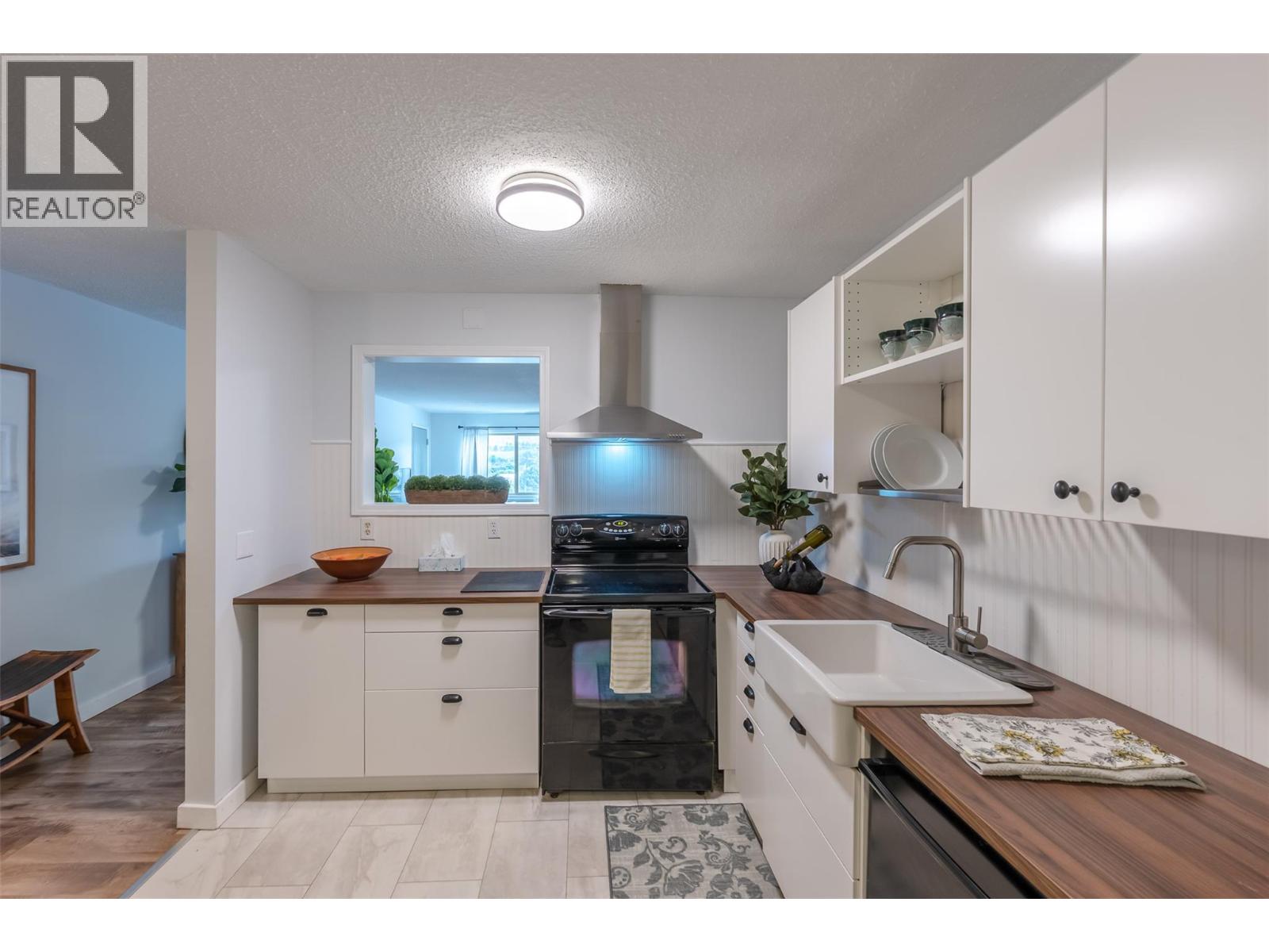 529 Co-Op Avenue Unit# 10, Oliver, British Columbia  V0H 1T0 - Photo 11 - 10403077