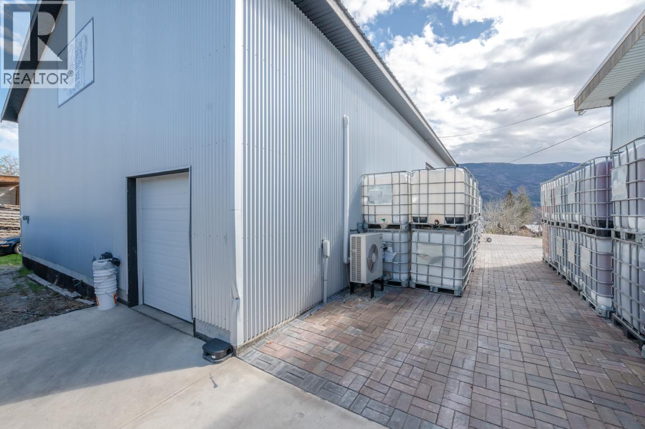 346 Hwy 97, Kaleden, British Columbia  V0H 1K0 - Photo 14 - 10402550
