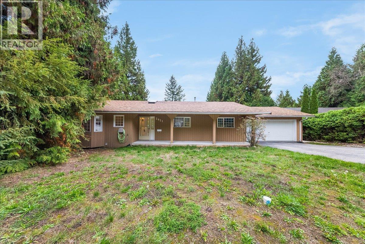 2421 12th Avenue, Castlegar, British Columbia  V1N 4A9 - Photo 1 - 10402949