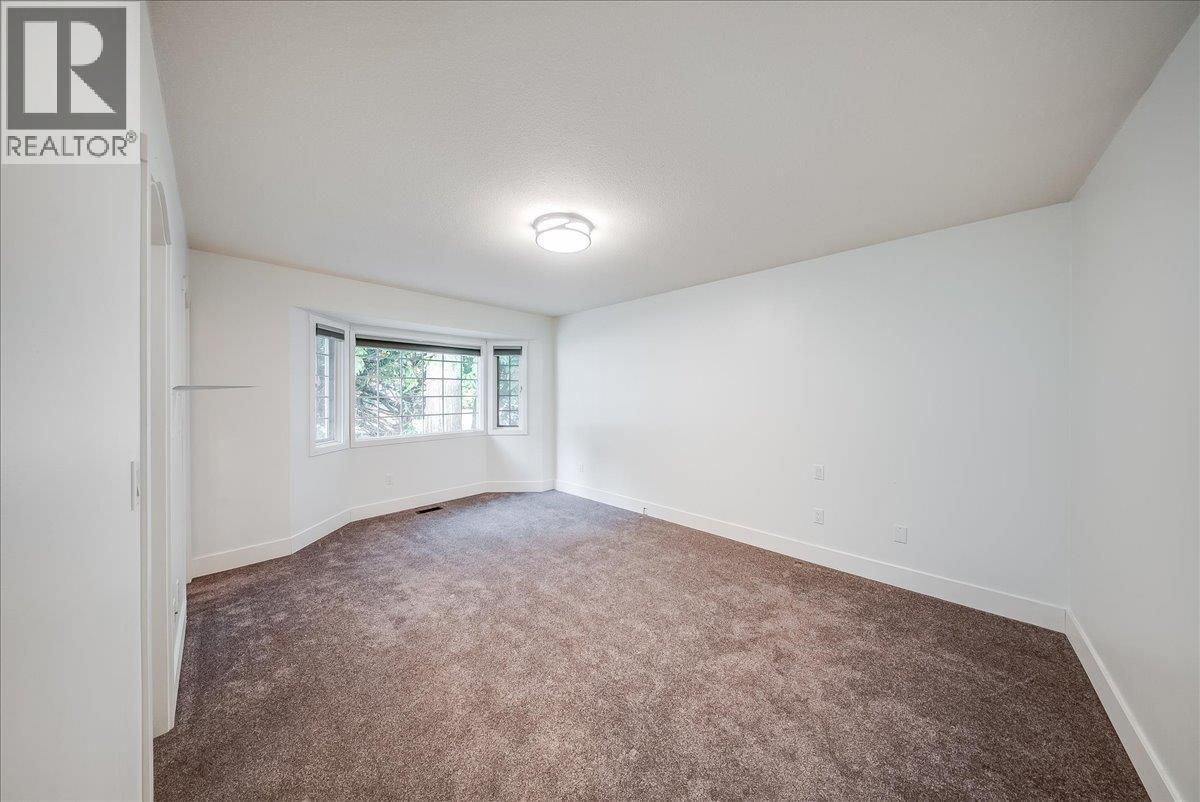 2421 12th Avenue, Castlegar, British Columbia  V1N 4A9 - Photo 11 - 10402949