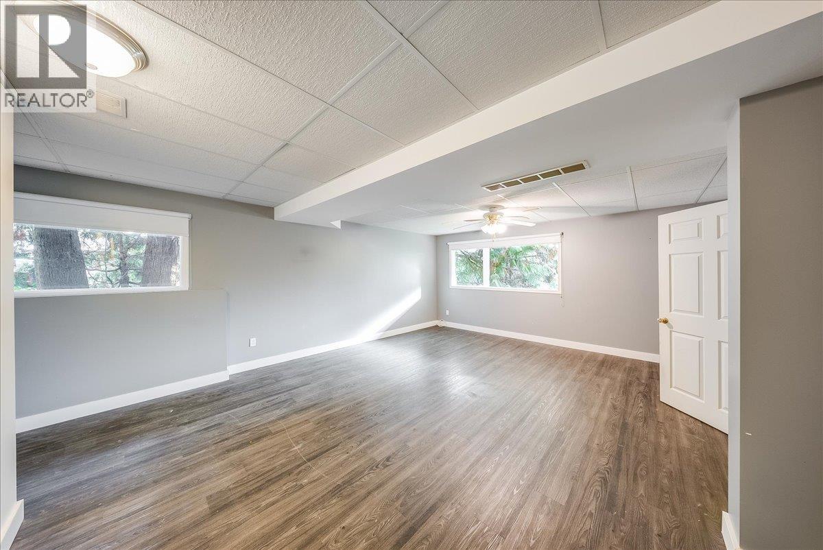 2421 12th Avenue, Castlegar, British Columbia  V1N 4A9 - Photo 28 - 10402949