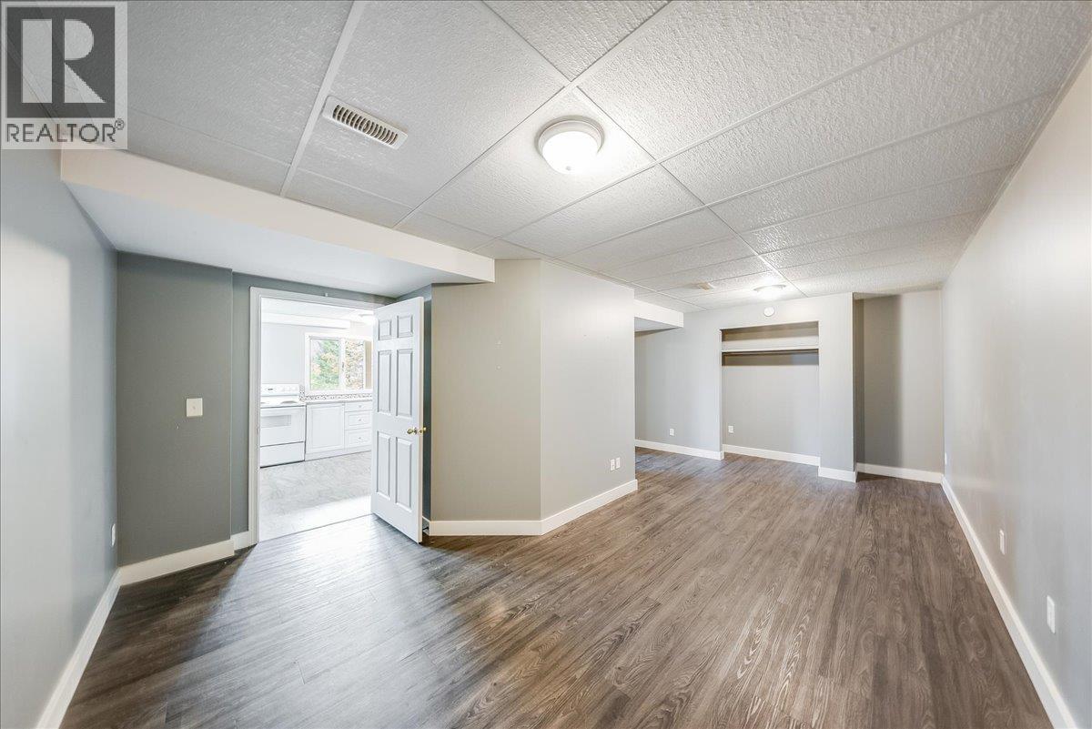 2421 12th Avenue, Castlegar, British Columbia  V1N 4A9 - Photo 30 - 10402949