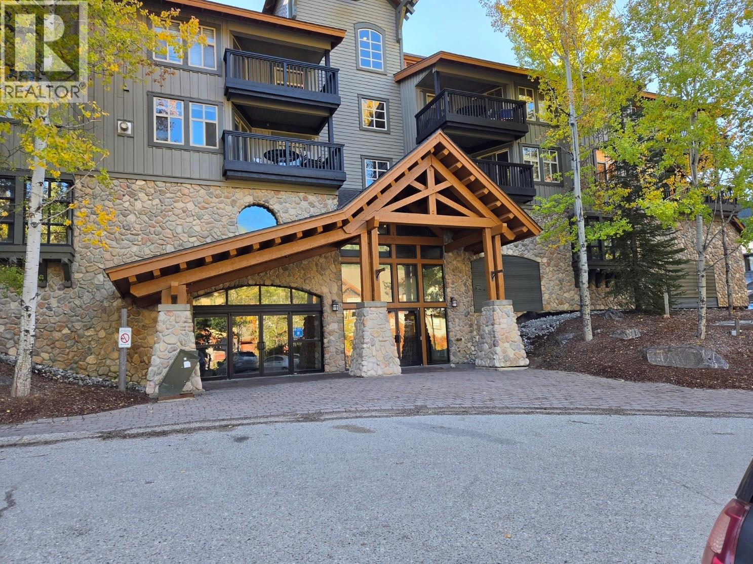 2050 Summit Drive Unit# 303, Panorama, British Columbia  V0A 1T0 - Photo 1 - 10403002