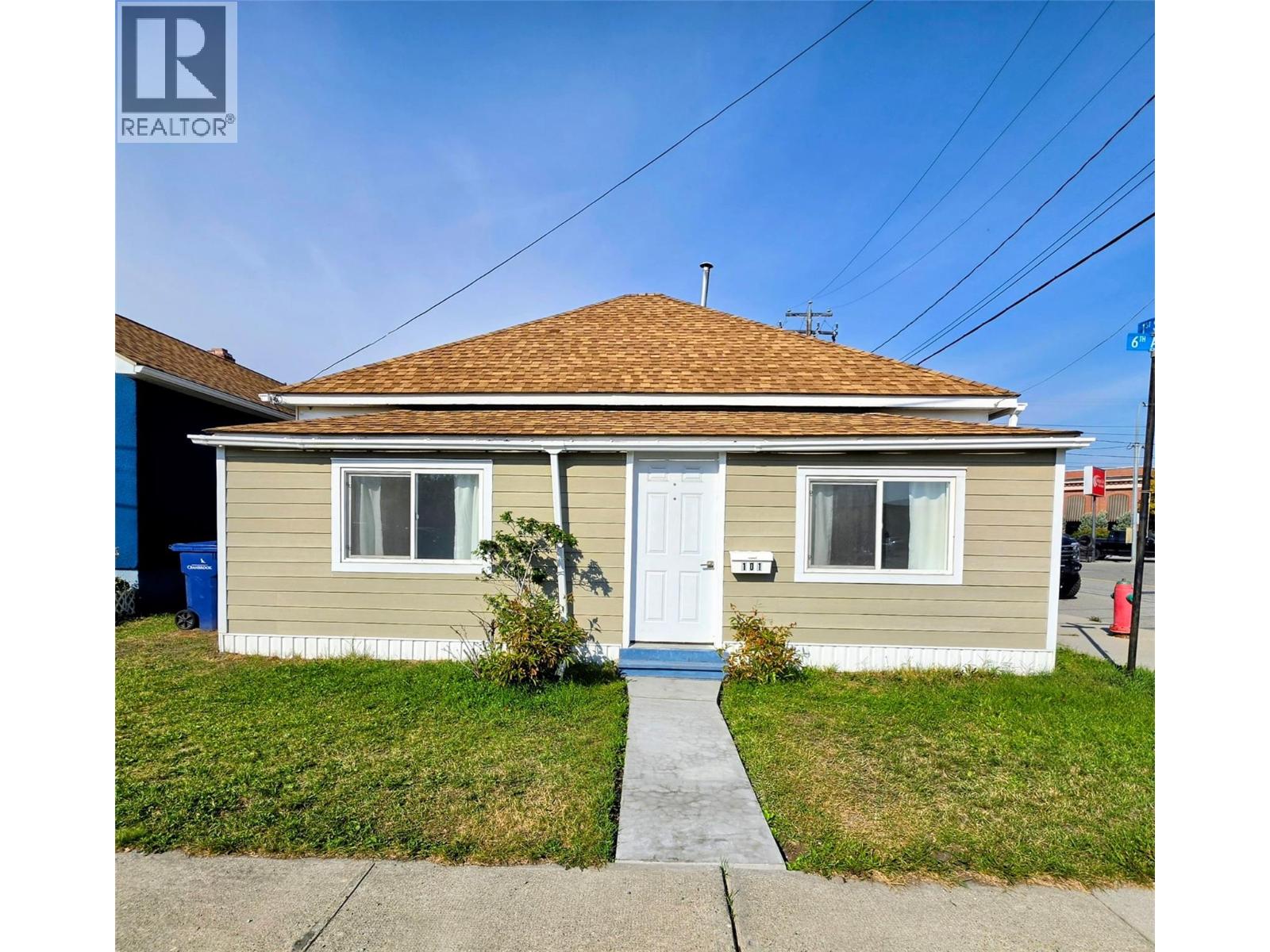 101 6th Avenue S, Cranbrook, British Columbia  V1C 2H5 - Photo 1 - 10402881