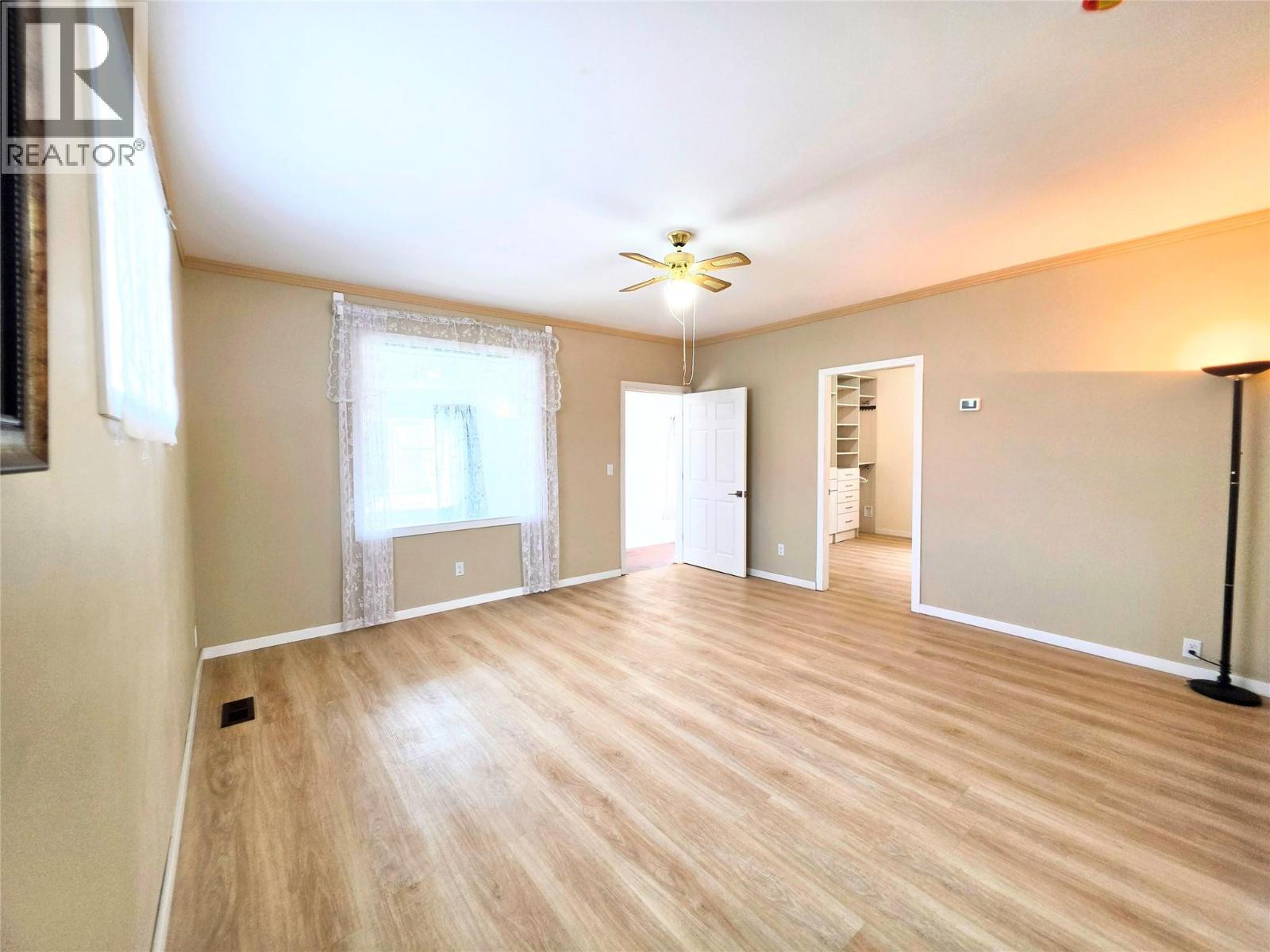 101 6th Avenue S, Cranbrook, British Columbia  V1C 2H5 - Photo 8 - 10402881