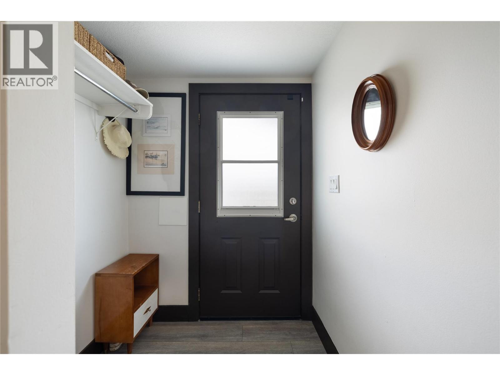2213 33 Street, Vernon, British Columbia  V1T 5S2 - Photo 3 - 10402994