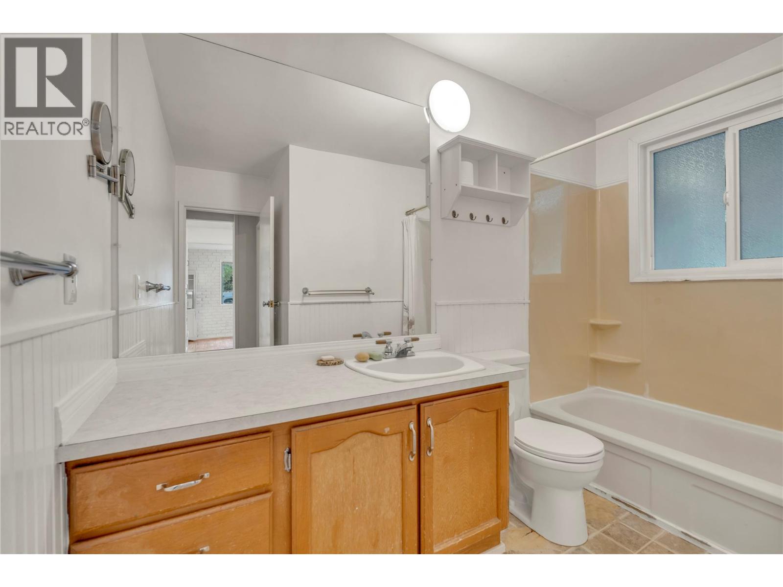 692 Vancouver Avenue, Penticton, British Columbia  V2A 1A6 - Photo 17 - 10403036