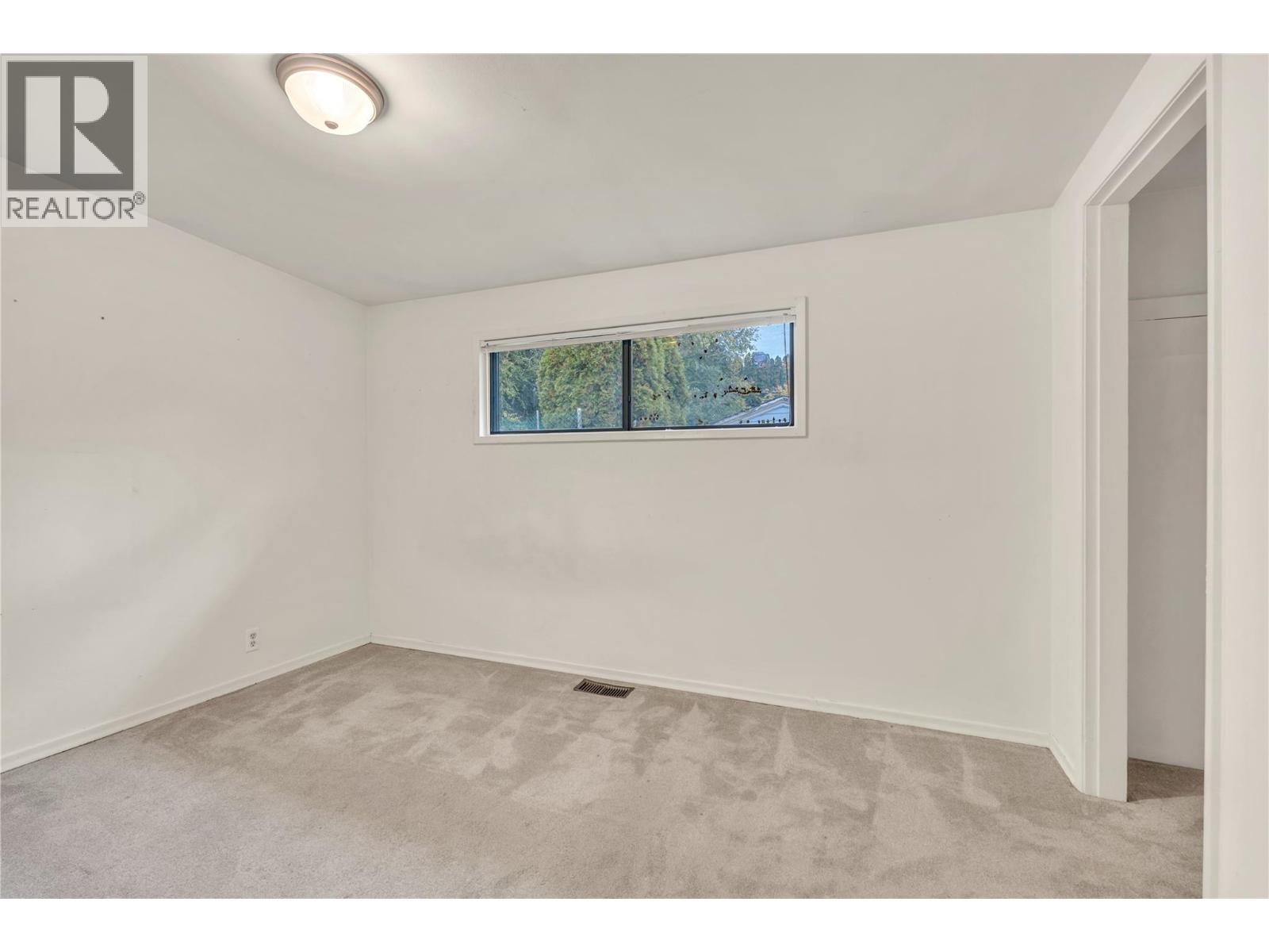 692 Vancouver Avenue, Penticton, British Columbia  V2A 1A6 - Photo 21 - 10403036