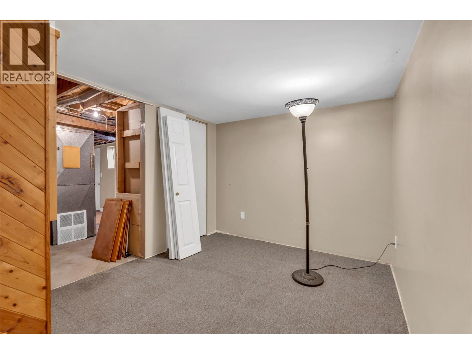692 Vancouver Avenue, Penticton, British Columbia  V2A 1A6 - Photo 29 - 10403036