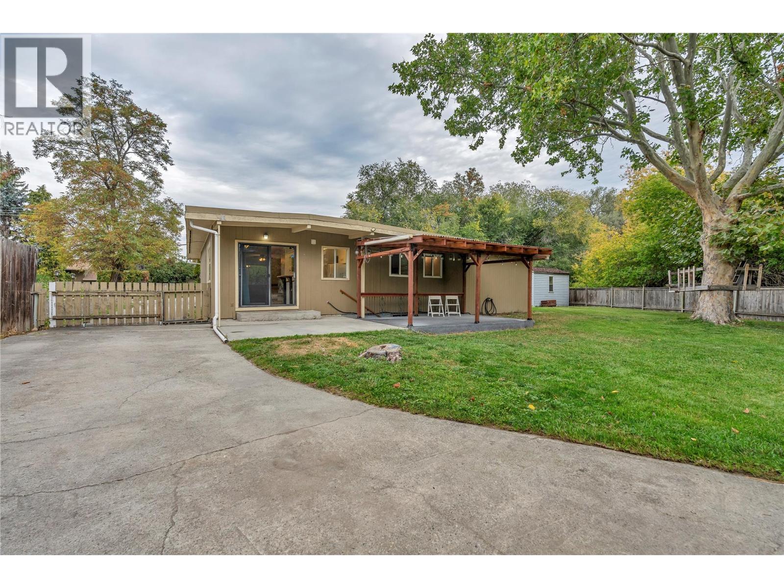 692 Vancouver Avenue, Penticton, British Columbia  V2A 1A6 - Photo 39 - 10403036