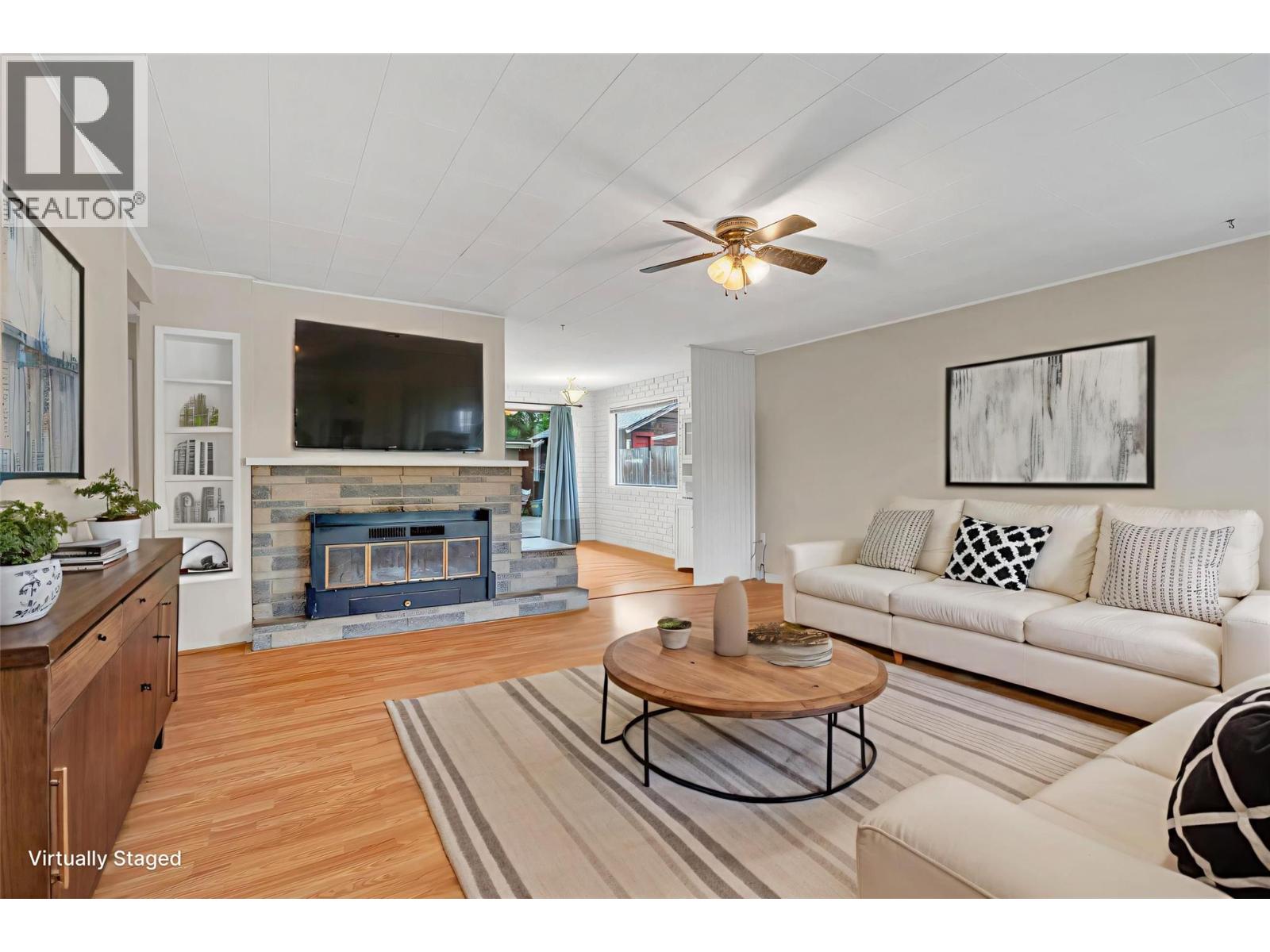 692 Vancouver Avenue, Penticton, British Columbia  V2A 1A6 - Photo 4 - 10403036