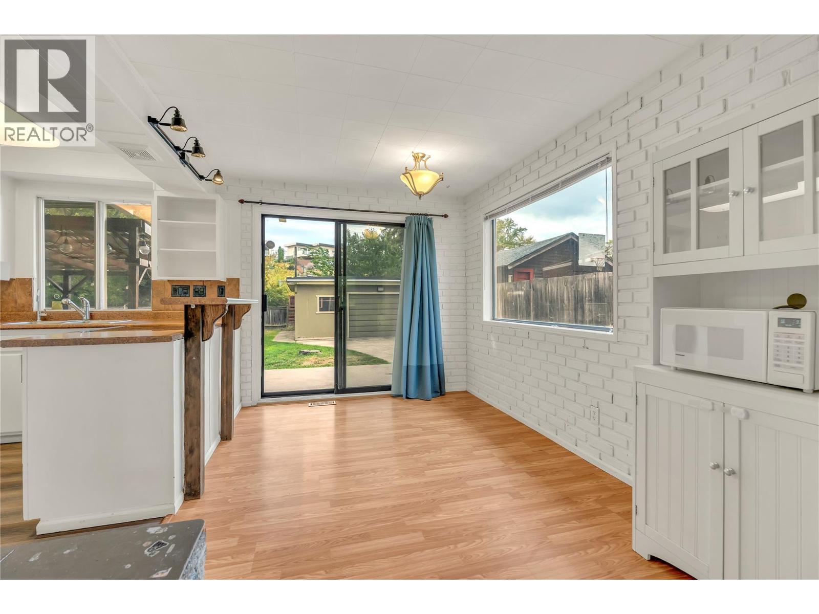 692 Vancouver Avenue, Penticton, British Columbia  V2A 1A6 - Photo 7 - 10403036