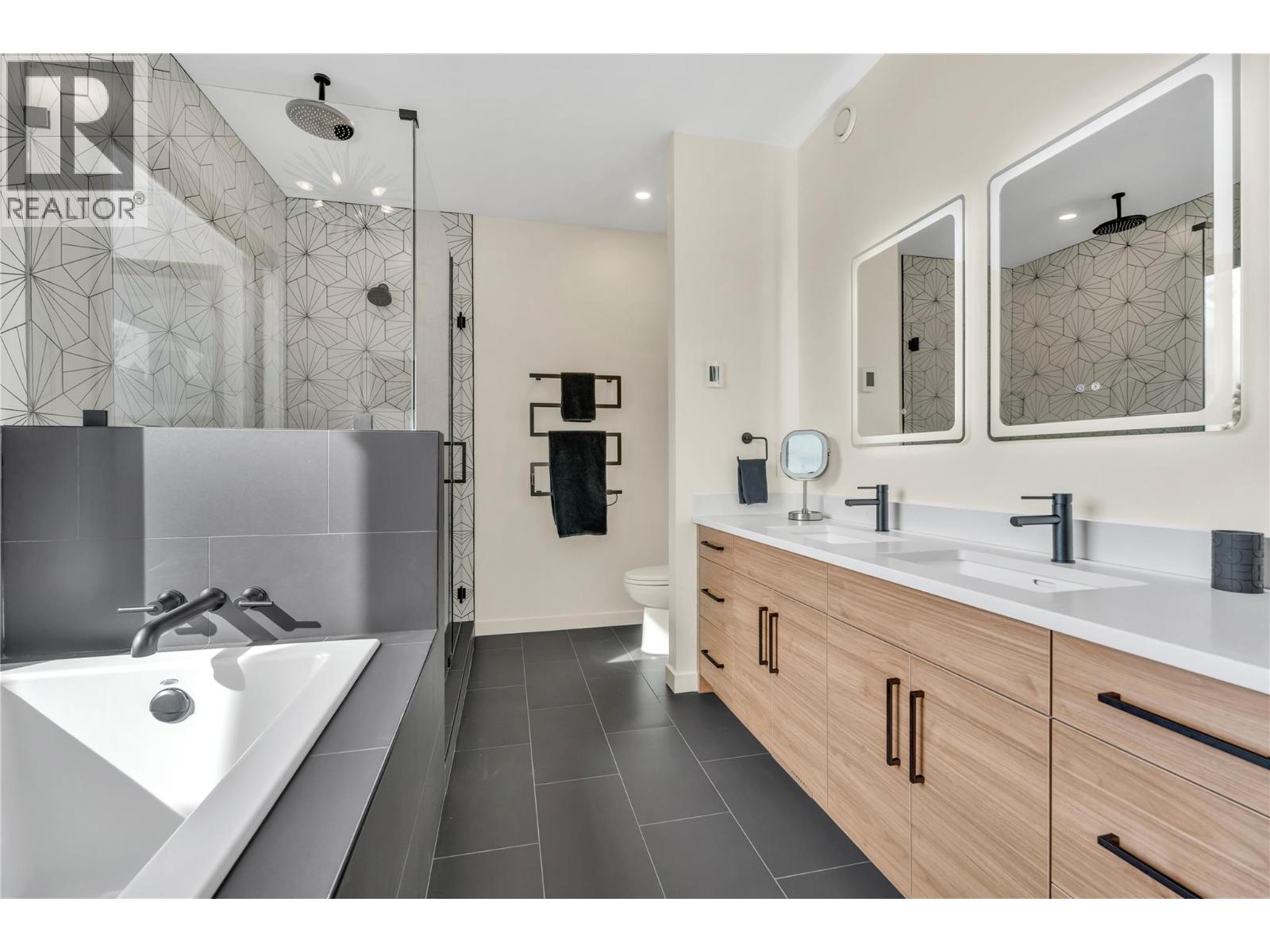 3331 Evergreen Drive Unit# 117, Penticton, British Columbia  V2A 0J3 - Photo 32 - 10403035
