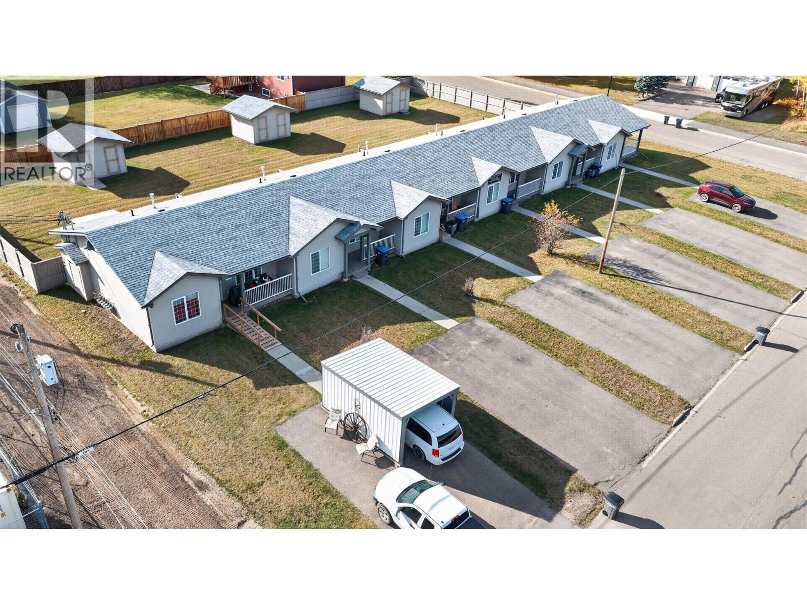 1717 102 Avenue, Dawson Creek, British Columbia  V1G 5A9 - Photo 1 - 10403157