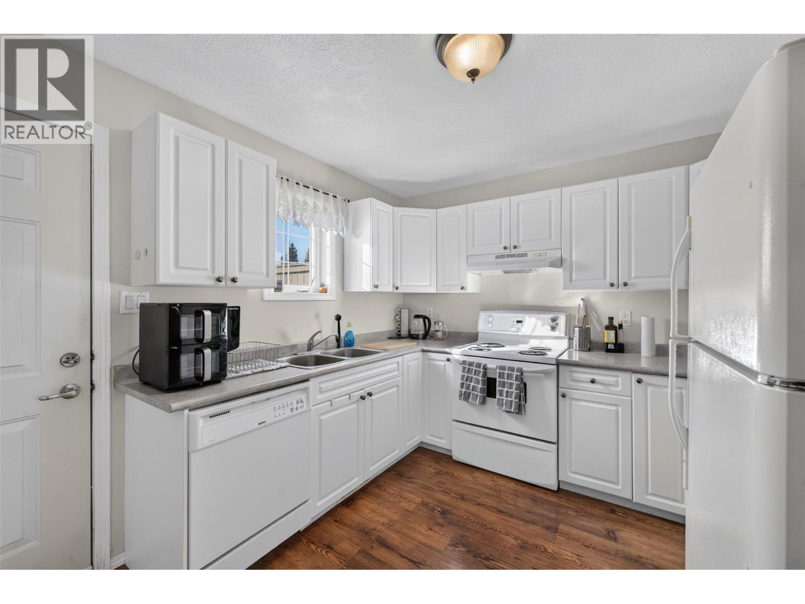 1717 102 Avenue, Dawson Creek, British Columbia  V1G 5A9 - Photo 2 - 10403157