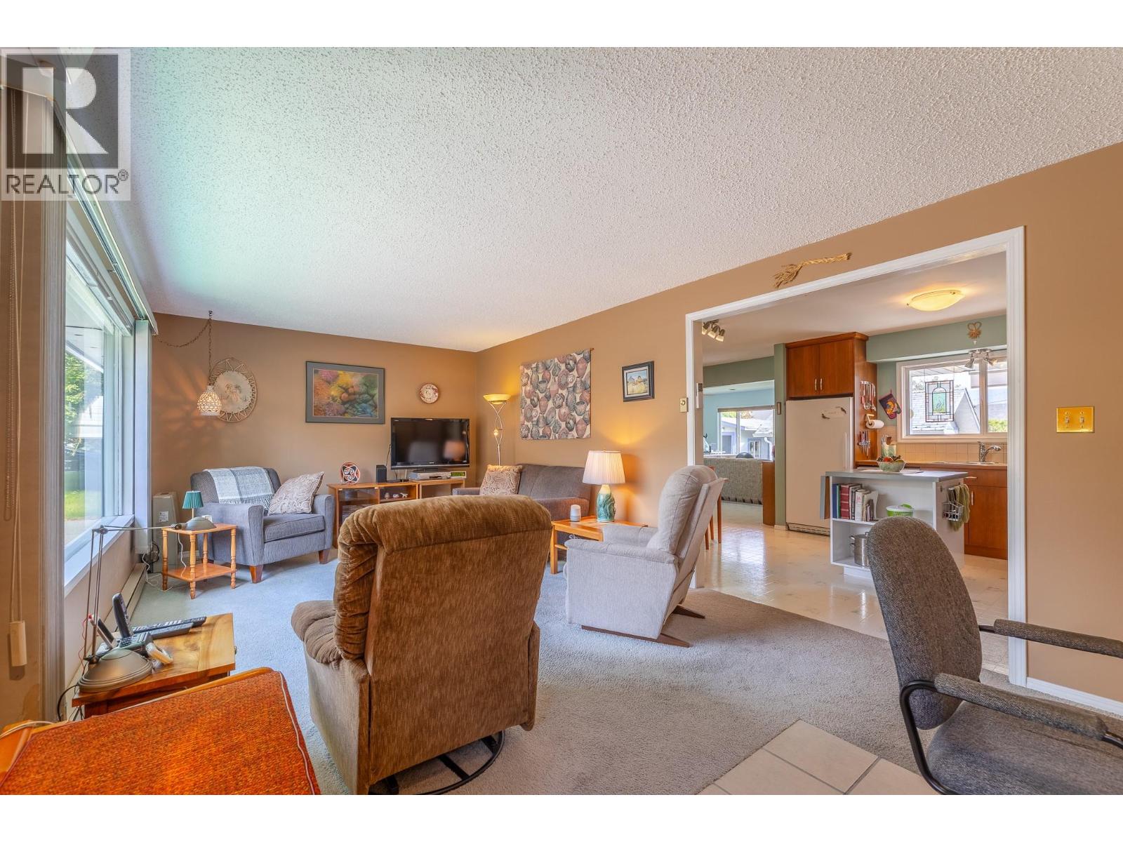 12409 Wright Avenue, Summerland, British Columbia  V0H 1Z0 - Photo 4 - 10402283