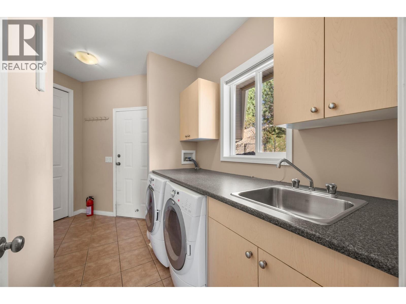 6455 Vernon Avenue, Peachland, British Columbia  V0H 1X8 - Photo 27 - 10401899