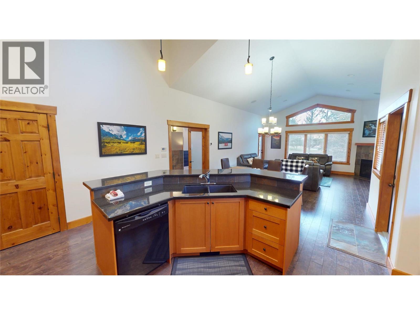 7305 Copperhorn Drive, Radium Hot Springs, British Columbia  V0A 1M0 - Photo 15 - 10402664