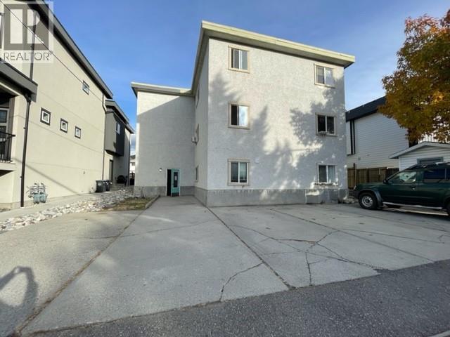 631 Burns Street, Penticton, British Columbia  V2A 4X2 - Photo 2 - 10402133