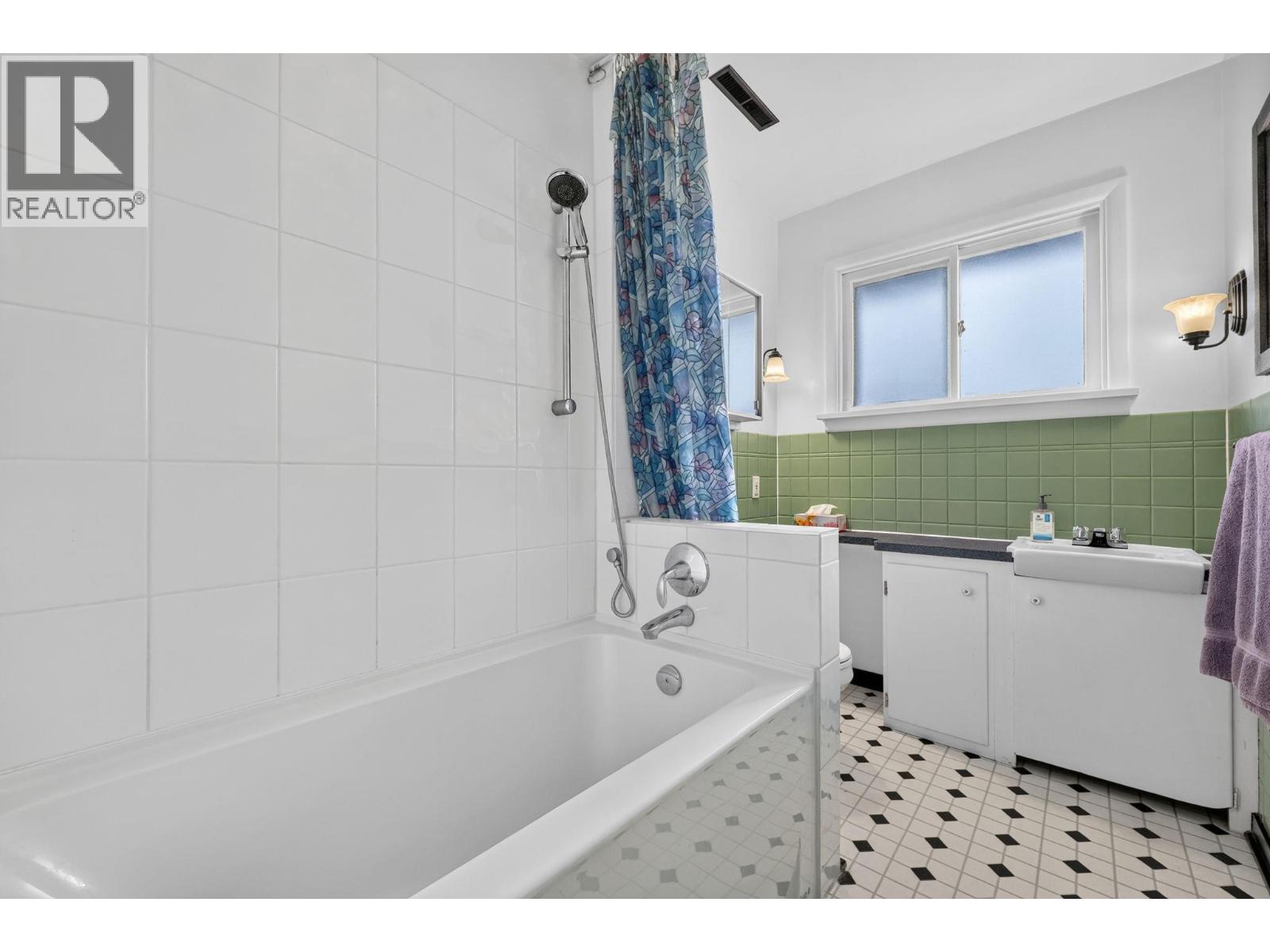 879 Trench Court, Kelowna, British Columbia  V1Y 8H3 - Photo 19 - 10402537
