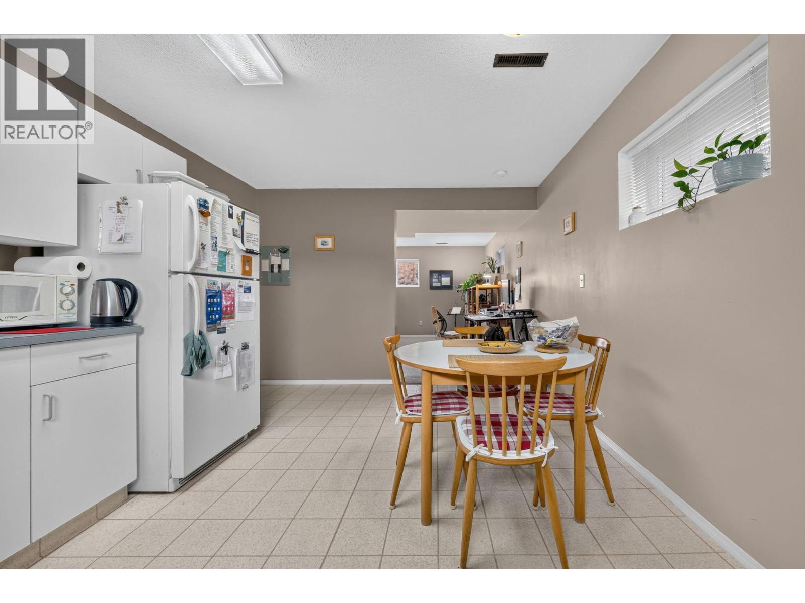 879 Trench Court, Kelowna, British Columbia  V1Y 8H3 - Photo 27 - 10402537