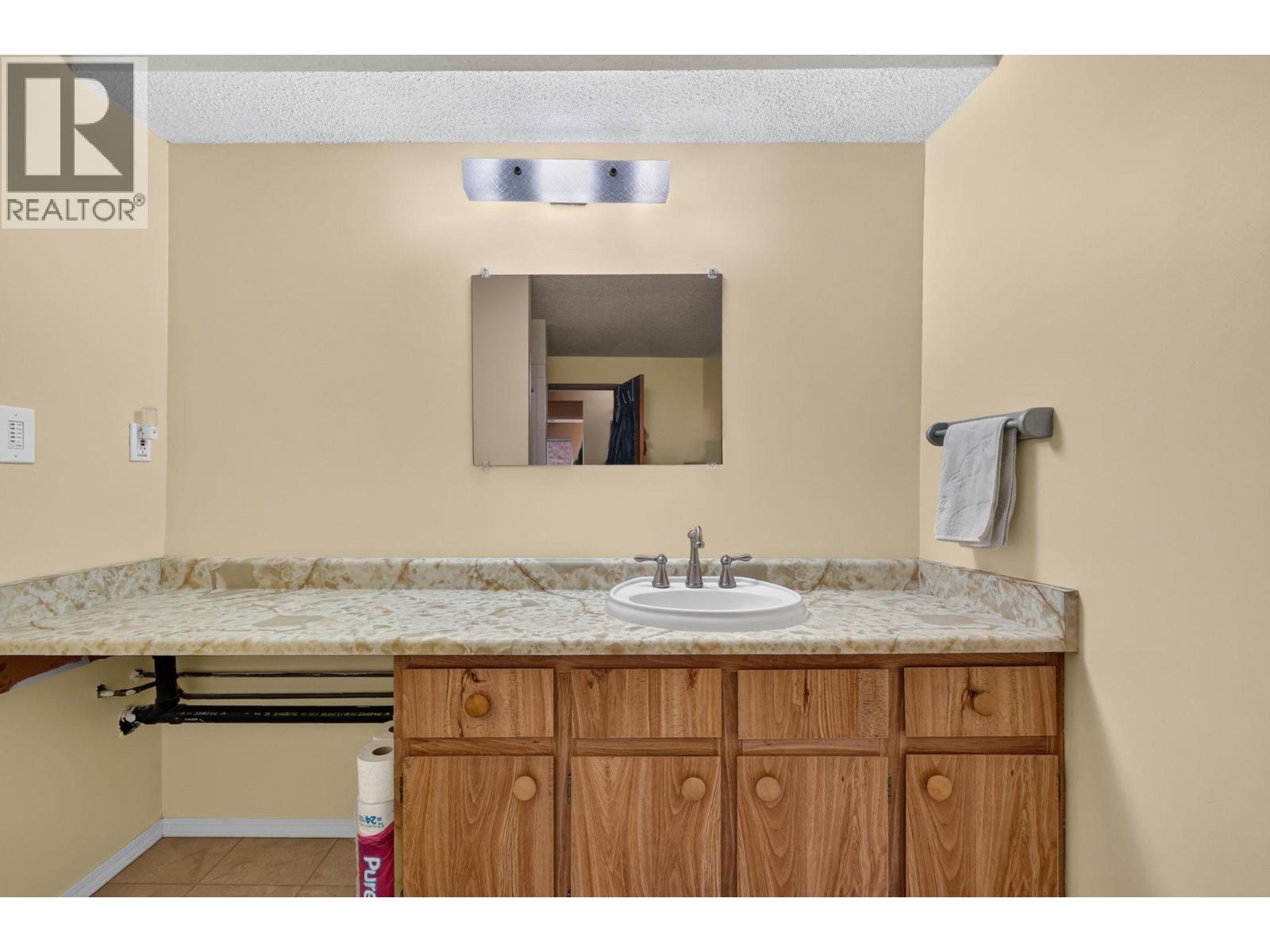 879 Trench Court, Kelowna, British Columbia  V1Y 8H3 - Photo 30 - 10402537