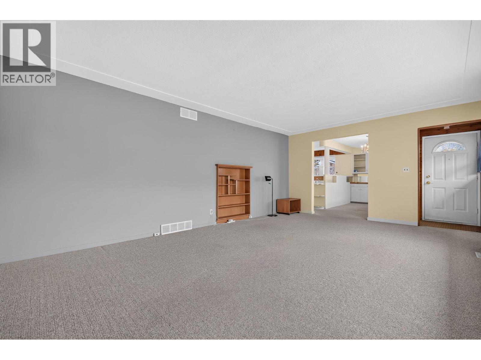 879 Trench Court, Kelowna, British Columbia  V1Y 8H3 - Photo 6 - 10402537