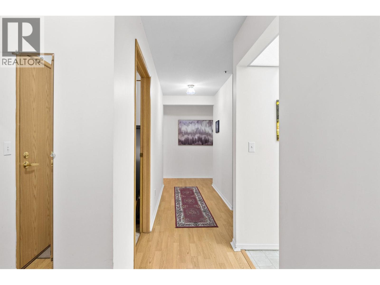 1045 Sutherland Avenue Unit# 214, Kelowna, British Columbia  V1Y 5Y1 - Photo 2 - 10403033