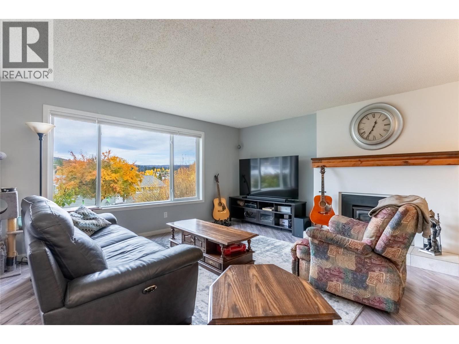 152 Birch Crescent, Logan Lake, British Columbia  V0K 1W0 - Photo 3 - 10402797