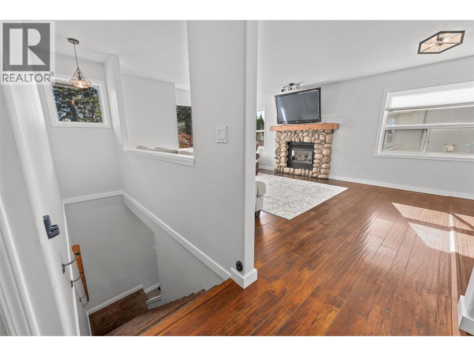 3220 Mciver Road, West Kelowna, British Columbia  V4T 1G1 - Photo 12 - 10402905
