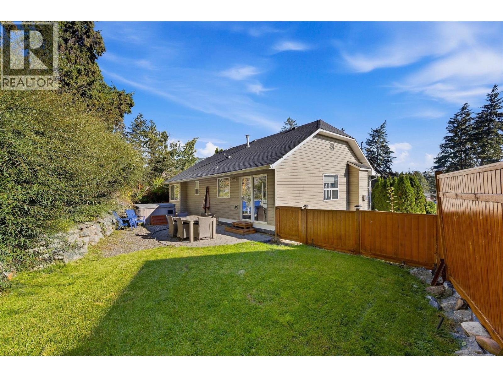 3220 Mciver Road, West Kelowna, British Columbia  V4T 1G1 - Photo 9 - 10402905
