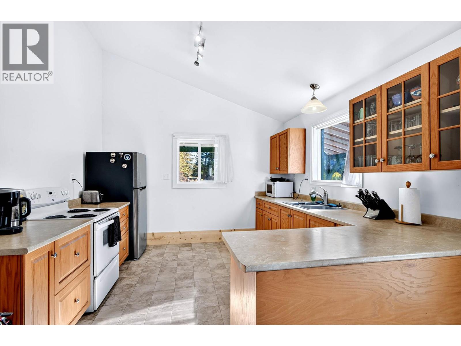 9524 Tranquille Criss Creek Road, Kamloops, British Columbia  V2B 6B8 - Photo 21 - 10403088