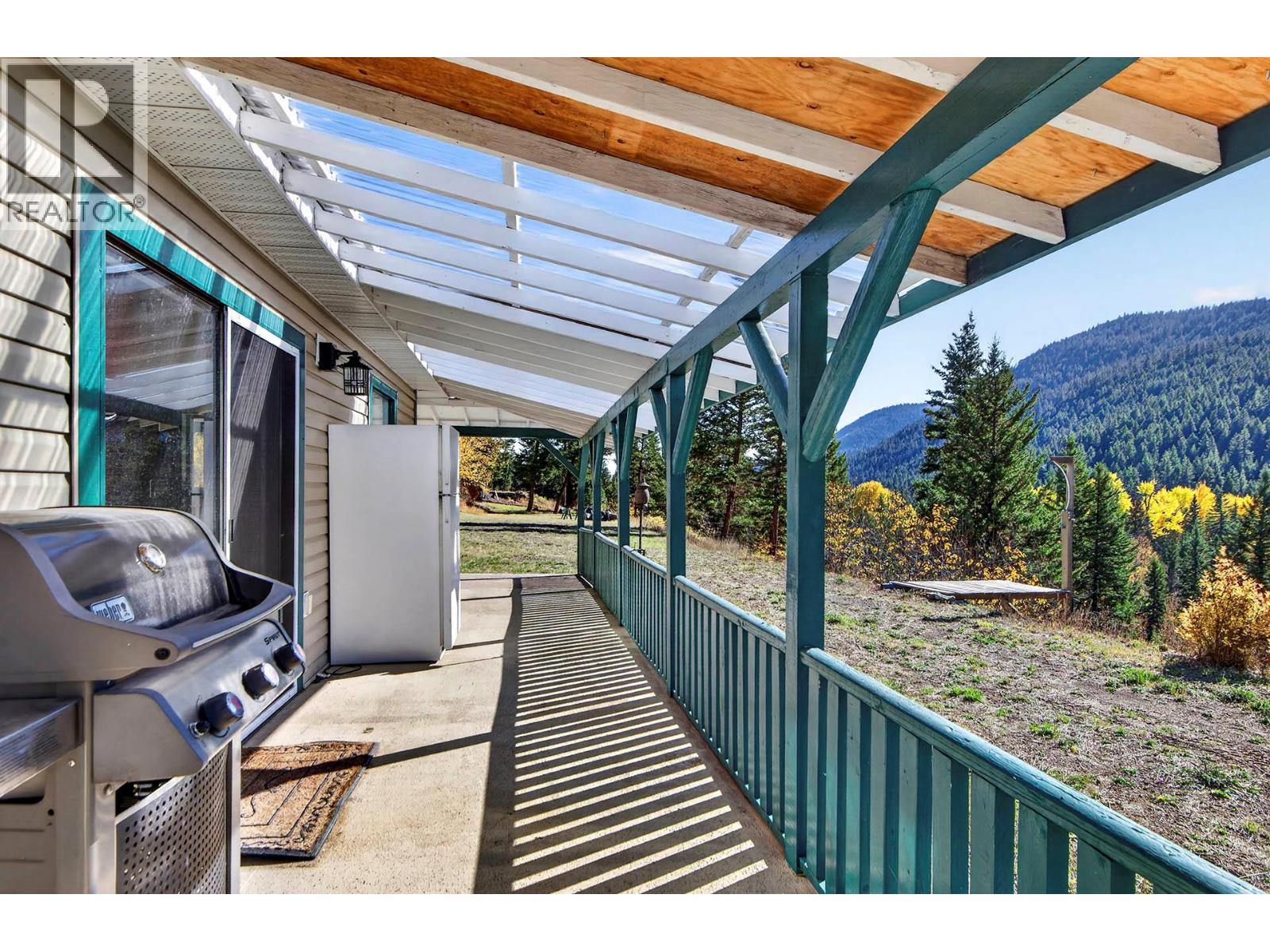 9524 Tranquille Criss Creek Road, Kamloops, British Columbia  V2B 6B8 - Photo 3 - 10403088